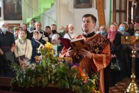 13-Празднование в память Перенесения мощей святителя Николая Чудотворца из Мир Ликийских в город Бари. Митрополит Александр возглавил Литургию в Воскресенском соборе Семипалатинска.