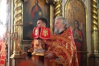 18-Празднование в память Перенесения мощей святителя Николая Чудотворца из Мир Ликийских в город Бари. Митрополит Александр возглавил Литургию в Воскресенском соборе Семипалатинска.