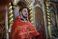 22-Празднование в память Перенесения мощей святителя Николая Чудотворца из Мир Ликийских в город Бари. Митрополит Александр возглавил Литургию в Воскресенском соборе Семипалатинска.