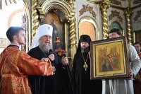 27-Празднование в память Перенесения мощей святителя Николая Чудотворца из Мир Ликийских в город Бари. Митрополит Александр возглавил Литургию в Воскресенском соборе Семипалатинска.