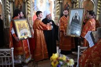 28-Празднование в память Перенесения мощей святителя Николая Чудотворца из Мир Ликийских в город Бари. Митрополит Александр возглавил Литургию в Воскресенском соборе Семипалатинска.