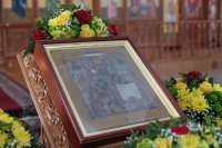 1-В Андреевский кафедральный собор доставлены мощи святителя Николая, архиепископа Мир Ликийских чудотворца