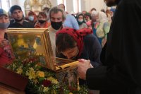 9-В Андреевский кафедральный собор доставлены мощи святителя Николая, архиепископа Мир Ликийских чудотворца