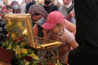 10-В Андреевский кафедральный собор доставлены мощи святителя Николая, архиепископа Мир Ликийских чудотворца