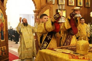 Божественная Литургия в Неделю по Богоявлении  в Андреевском кафедральном соборе