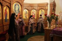 5-В Андреевском кафедральном соборе совершен  чин воздвижения Креста Господня