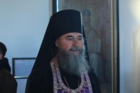 13-В Андреевском кафедральном соборе совершен  чин воздвижения Креста Господня