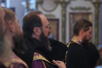 20-В Андреевском кафедральном соборе совершен  чин воздвижения Креста Господня
