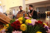32-В Андреевском кафедральном соборе совершен  чин воздвижения Креста Господня