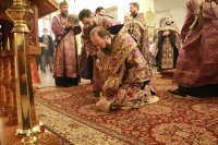 37-В Андреевском кафедральном соборе совершен  чин воздвижения Креста Господня