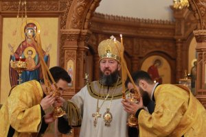 Божественная Литургия в главном храме Восточного Казахстана в Неделю 14-ю по Пятидесятнице 