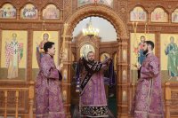 10-Праздник Всемирного Воздвижения Честнаго и Животворящего Креста Господня. Божественная Литургия в Андреевском кафедральном соборе.