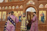 12-Праздник Всемирного Воздвижения Честнаго и Животворящего Креста Господня. Божественная Литургия в Андреевском кафедральном соборе.