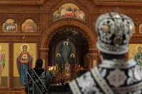 10-Епископ Амфилохий совершил заключительную Литургию Преждеосвященных Даров 