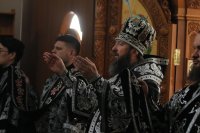 22-Епископ Амфилохий совершил заключительную Литургию Преждеосвященных Даров 