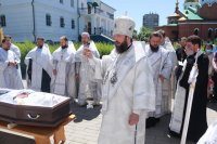 13-В Андреевском кафедральном соборе состоялось отпевание архимандрита Спиридона (Теплухина)