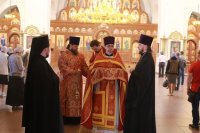 4-Служение епископа Амфилохия в Неделю 5-ю по Пасхе
