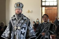 17-Епископ Амфилохий совершил Литургию Преждеосвященных Даров в Троицком  храме Усть-Каменогорска 