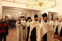 6-В Андреевском кафедральном соборе совершили молебное пение в канун Нового года