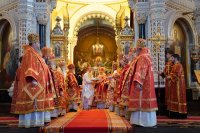 15-Епископ Амфилохий сослужил Святейшему Патриарху Кириллу за Литургией в храме Христа Спасителя в Москве и принял участие в хиротонии архимандрита Игнатия (Сидоренко) во епископа Актюбинского и Кызылординского
