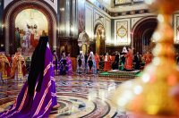 25-Епископ Амфилохий сослужил Святейшему Патриарху Кириллу за Литургией в храме Христа Спасителя в Москве и принял участие в хиротонии архимандрита Игнатия (Сидоренко) во епископа Актюбинского и Кызылординского