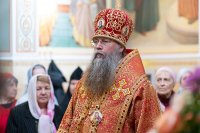 4-Отдание праздника Святой Пасхи. Архиепископ Усть-Каменогорский и Семипалатинский Амфилохий сослужил митрополиту Александру за Литургией в Никольском соборе Южной столицы.