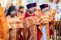 6-Отдание праздника Святой Пасхи. Архиепископ Усть-Каменогорский и Семипалатинский Амфилохий сослужил митрополиту Александру за Литургией в Никольском соборе Южной столицы.