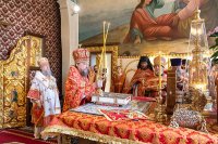 9-Отдание праздника Святой Пасхи. Архиепископ Усть-Каменогорский и Семипалатинский Амфилохий сослужил митрополиту Александру за Литургией в Никольском соборе Южной столицы.