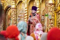 18-Отдание праздника Святой Пасхи. Архиепископ Усть-Каменогорский и Семипалатинский Амфилохий сослужил митрополиту Александру за Литургией в Никольском соборе Южной столицы.