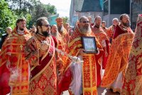 23-Отдание праздника Святой Пасхи. Архиепископ Усть-Каменогорский и Семипалатинский Амфилохий сослужил митрополиту Александру за Литургией в Никольском соборе Южной столицы.