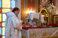 3-В праздник Вознесения Господня управляющий Усть-Каменогорской и Семипалатинской епархией сослужил Главе Митрополичьего округа за Литургией в Вознесенском соборе Южной столицы