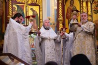 19-В праздник Вознесения Господня управляющий Усть-Каменогорской и Семипалатинской епархией сослужил Главе Митрополичьего округа за Литургией в Вознесенском соборе Южной столицы