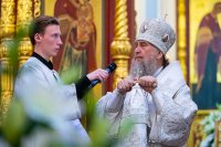 26-В праздник Вознесения Господня управляющий Усть-Каменогорской и Семипалатинской епархией сослужил Главе Митрополичьего округа за Литургией в Вознесенском соборе Южной столицы