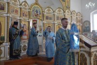 5-В день празднования Казанского образа Пресвятой Богородицы архиепископ Амфилохий посетил православных христиан посёлка Усть-Таловка