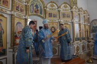 13-В день празднования Казанского образа Пресвятой Богородицы архиепископ Амфилохий посетил православных христиан посёлка Усть-Таловка