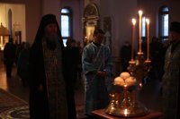 14-Накануне праздника Введения во храм Пресвятой Богородицы Управляющий Усть-Каменогорской и Семипалатинской епархией совершил всенощное бдение в Андреевском кафедральном соборе