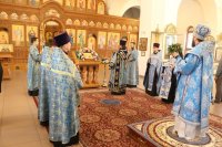15-Вечернее богослужение в кафедральном соборе в канун праздника Благовещения Пресвятой Богородицы