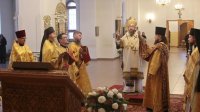 3-В день памяти святителя Амфилохия Иконийского Управляющий Усть-Каменогорской и Семипалатинской епархией  совершил Божественную Литургию в главном храме епархии
