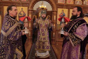 В Неделю 5-ю Великого поста епископ Амфилохий совершил Божественную Литургию в Андреевском кафедральном соборе