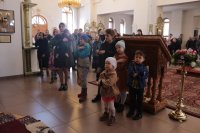 30-В Неделю 5-ю Великого поста епископ Амфилохий совершил Божественную Литургию в Андреевском кафедральном соборе