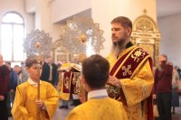 13-В день Усекновения главы Иоанна Крестителя архиепископ Амфилохий совершил Божественную Литургию в Андреевском кафедральном соборе