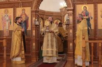28-В Неделю 26-ю по Пятидесятнице архиепископ Амфилохий совершил Божественную Литургию в Андреевском кафедральном соборе