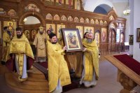 2-В Андреевском соборе торжественно встретили чтимую икону Божией Матери
