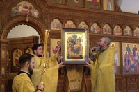 11-В Андреевском соборе торжественно встретили чтимую икону Божией Матери