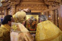 13-В Андреевском соборе торжественно встретили чтимую икону Божией Матери