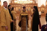 1-Архиепископ Амфилохий совершил Божественную Литургию в главном храме Восточного Казахстана