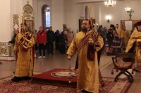 2-Архиепископ Амфилохий совершил Божественную Литургию в главном храме Восточного Казахстана