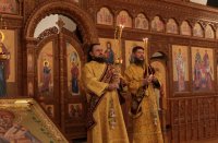 6-Архиепископ Амфилохий совершил Божественную Литургию в главном храме Восточного Казахстана