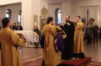 7-Архиепископ Амфилохий совершил Божественную Литургию в главном храме Восточного Казахстана