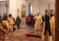 15-Архиепископ Амфилохий совершил Божественную Литургию в главном храме Восточного Казахстана